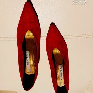 Classic Vintage Via Spiga Red Pumps, Made in Italy with Kitten Heels